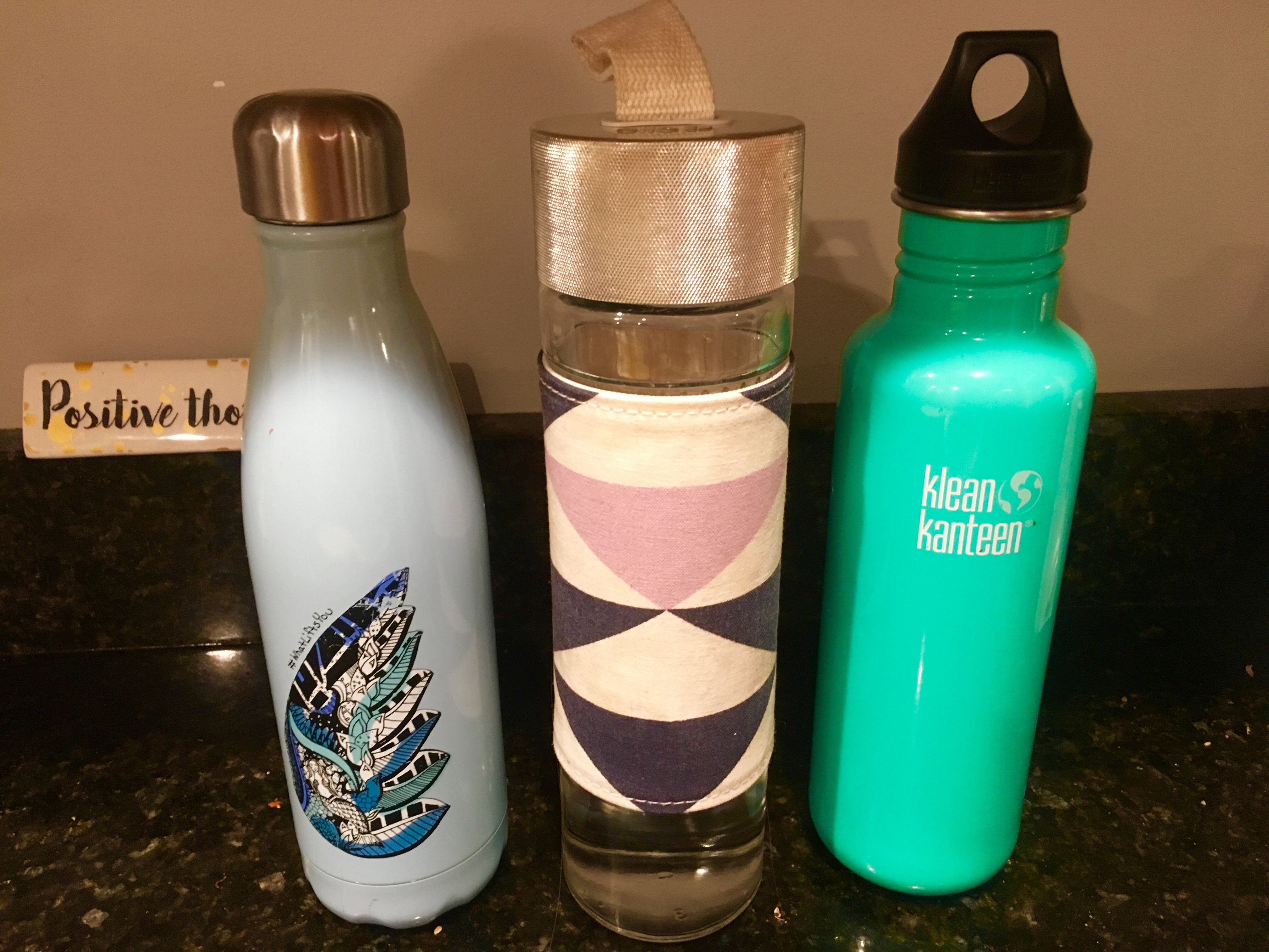Various reusable water bottles next to each other 